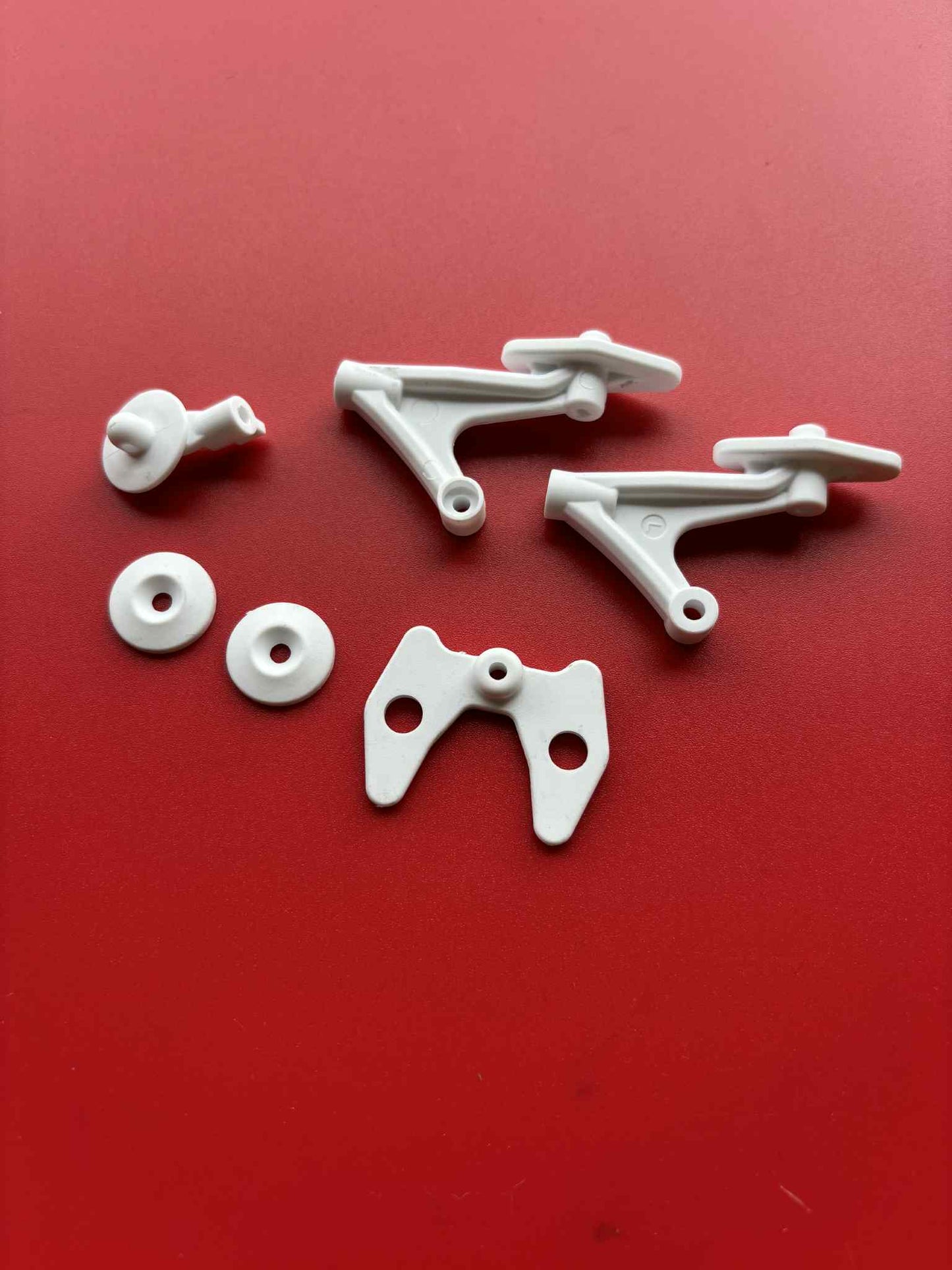 B-Five Rear Body Post & Wing Mounts White Will Fit RC10B5