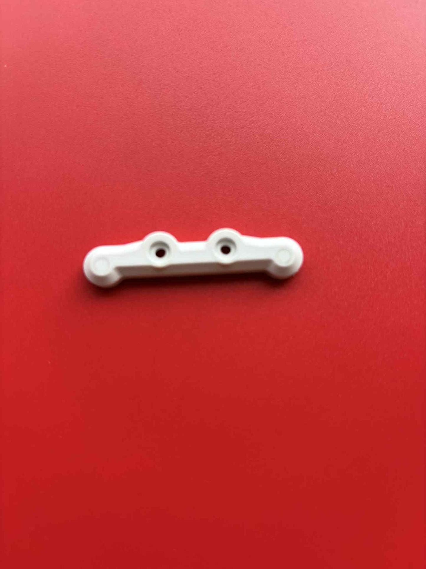 B-Five Front Hinge Pin Brace White Will Fit RC10B5