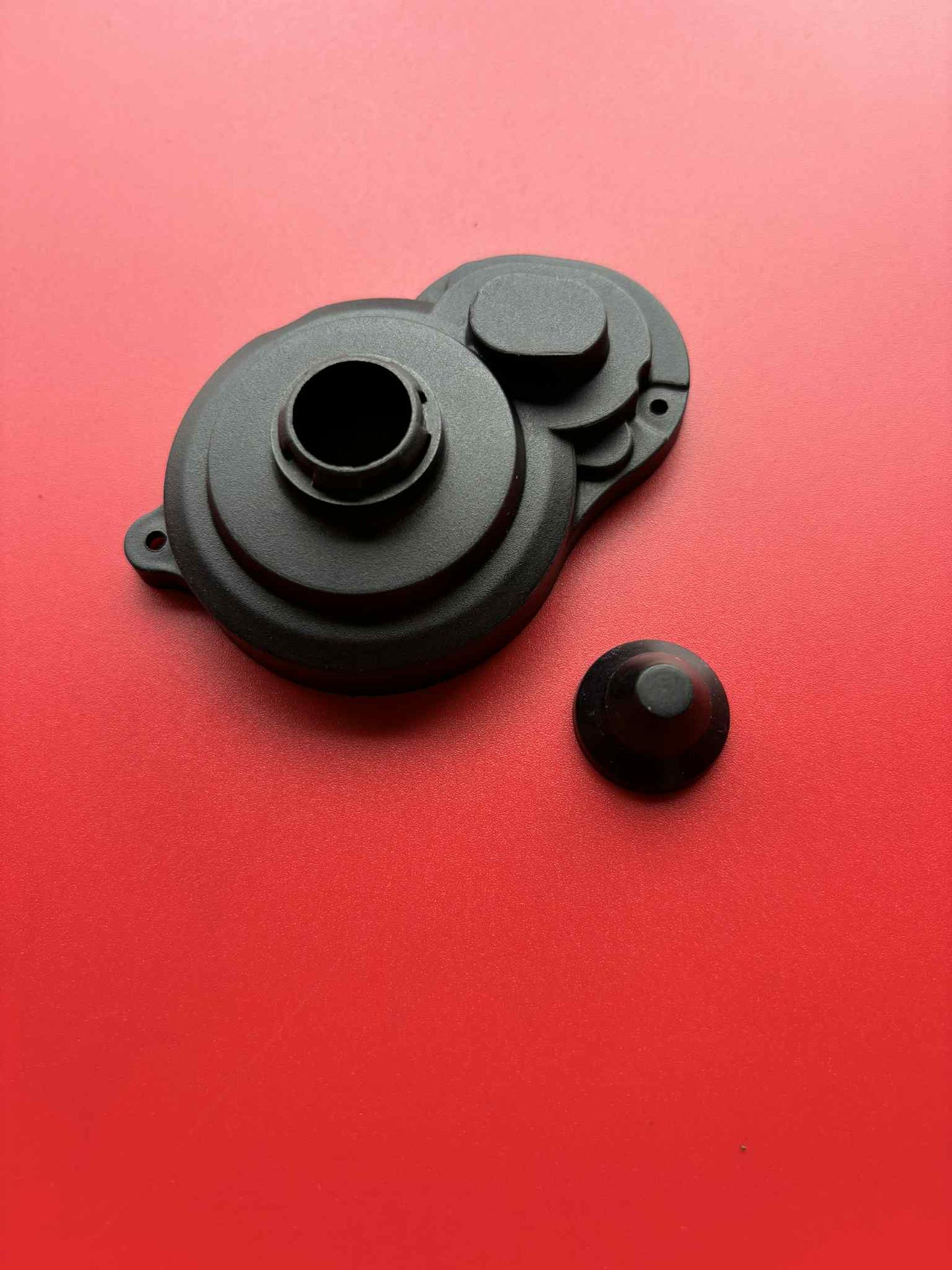 B-Five Rear Gearbox Cover Black Will Fit RC10B5