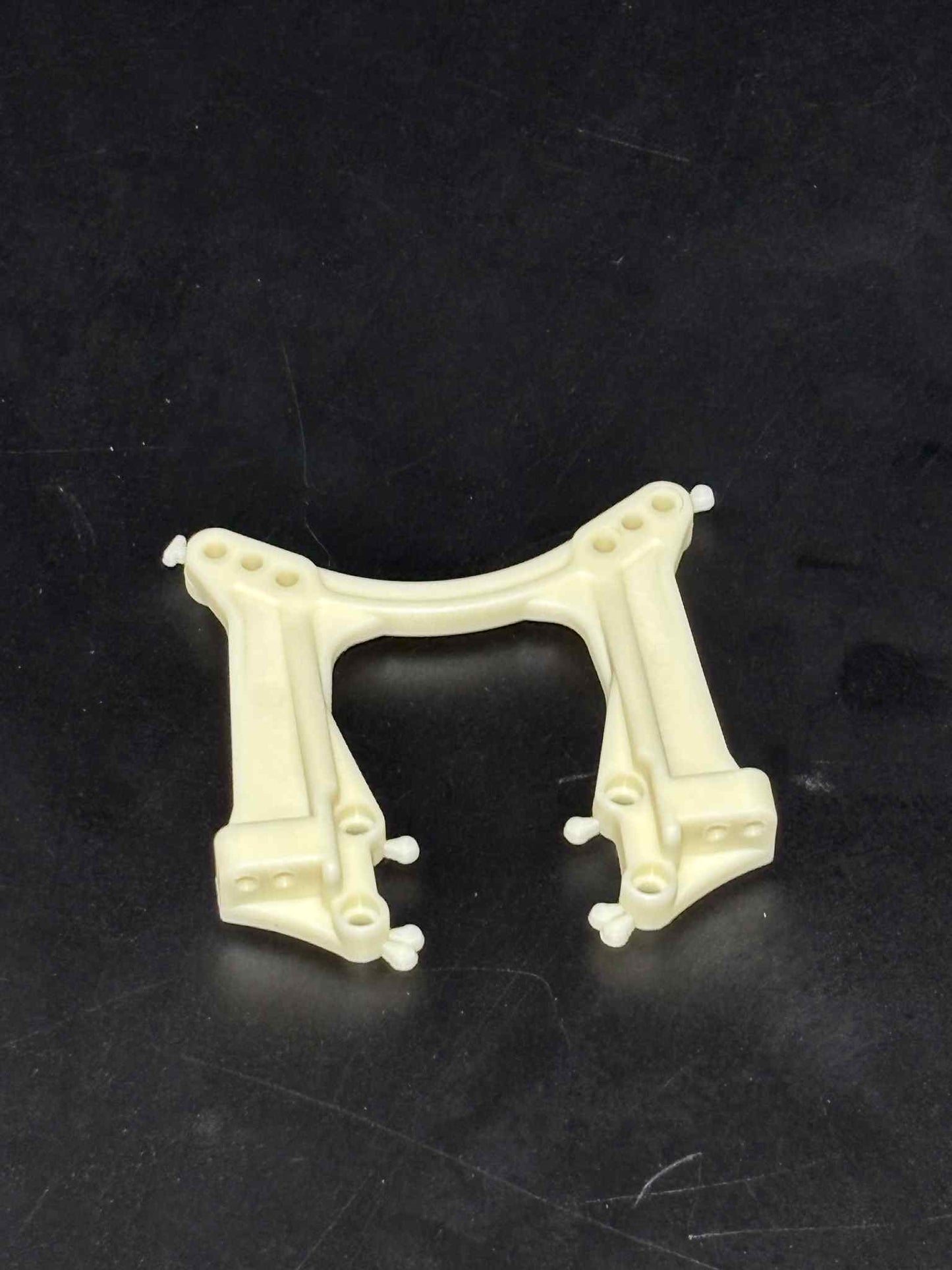 Front Shock Tower B4 White Neutral, Dyeable FR4-016 N