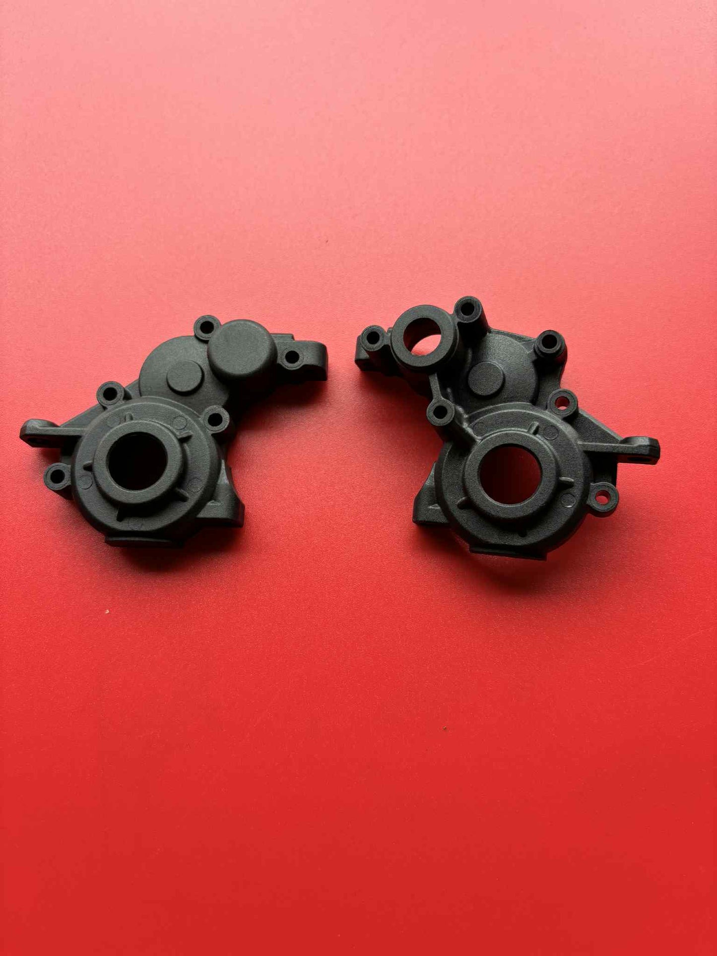 B-Five Rear Gearbox Cases Black Will Fit RC10B5