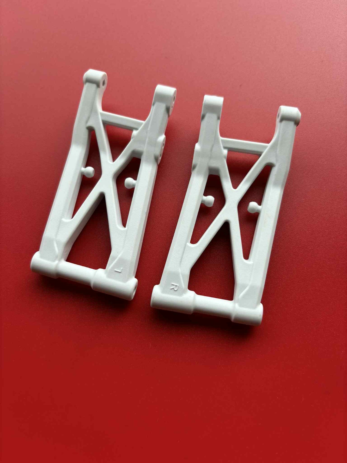 B-Five Rear White Wishbones  PAIR Will Fit RC10B5