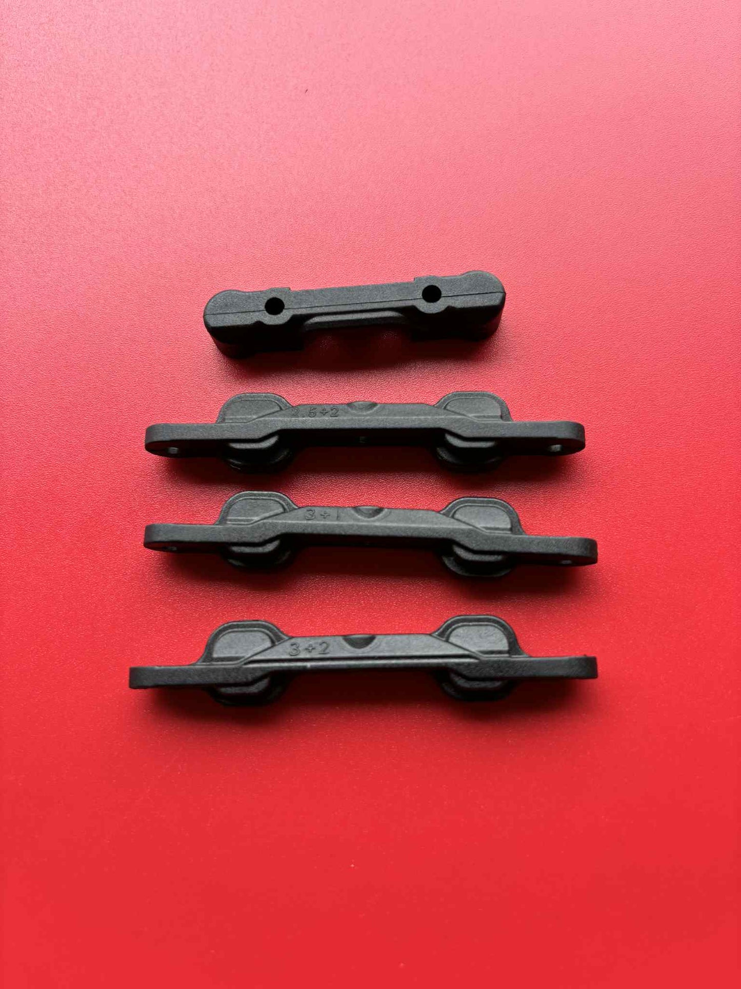 B-Five Rear Hinge Pin C & D Blocks Black Will Fit RC10B5
